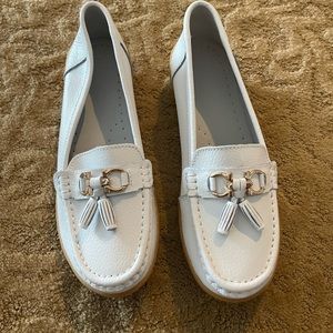COPY - White loafers
